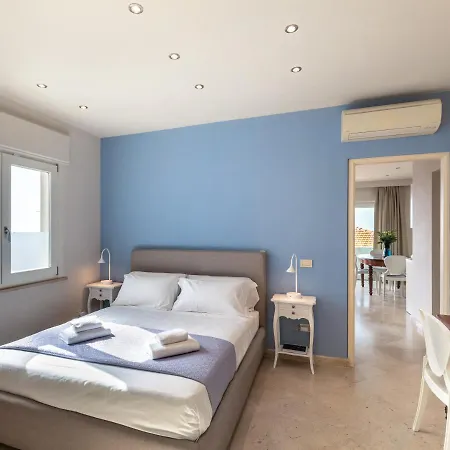 - Sea View * В'яреджо