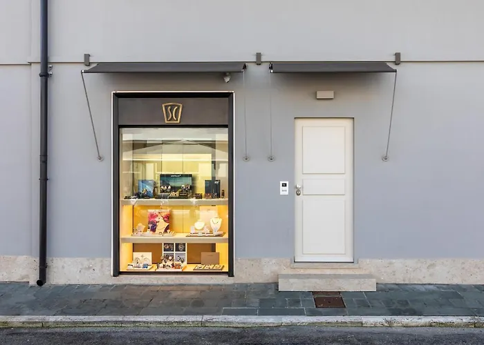 Апартаменти - Sea View В'яреджо