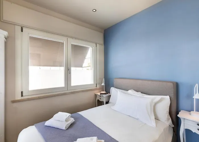 - Sea View Апартаменти *